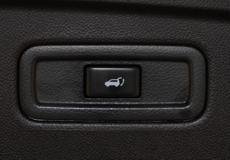 Подержанный автомобиль Infiniti FX 2012 года (36 фото)