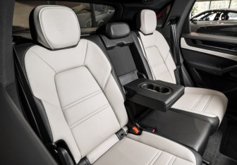 Новый Porsche Cayenne 2025 (21 фото)