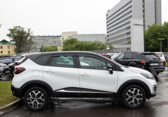 Подержанный автомобиль Renault Kaptur 2017 года (3 фото)