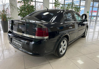 Подержанный автомобиль Opel Vectra Sedan 2006 года (5 фото)