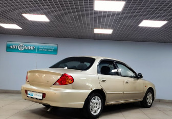 Подержанный автомобиль Kia Spectra Sedan 2007 года (5 фото)