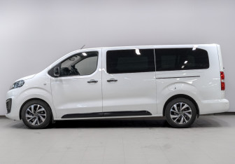 Подержанный автомобиль Citroen SpaceTourer 2019 года (8 фото)