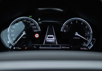 Подержанный автомобиль Genesis G80 2021 года (11 фото)