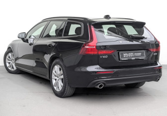 Подержанный автомобиль Volvo V60 2020 года (7 фото)