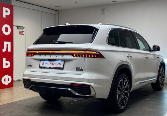 Подержанный автомобиль Geely Monjaro 2025 года (4 фото)