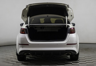 Подержанный автомобиль Kia Optima Sedan 2013 года (20 фото)