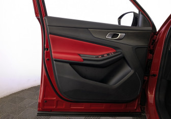 Подержанный автомобиль Changan UNI-S 2024 года (19 фото)