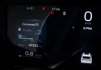 Подержанный автомобиль Geely Monjaro 2023 года (11 фото)