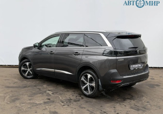 Подержанный автомобиль Peugeot 5008 Suv 2022 года (7 фото)