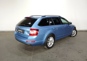 Подержанный автомобиль Skoda Octavia Wagon 2014 года (4 фото)