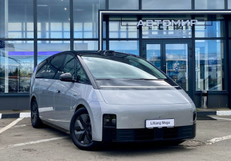 Подержанный автомобиль LiXiang Mega 2024 года (3 фото)