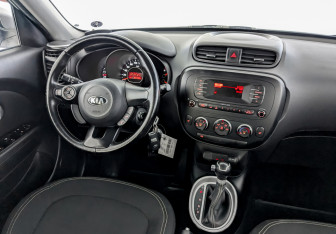 Подержанный автомобиль Kia Soul 2014 года (28 фото)