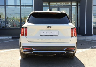 Подержанный автомобиль Kia Sorento 2021 года (6 фото)