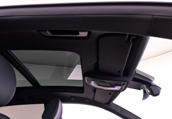 Подержанный автомобиль Audi Q8 2021 года (23 фото)