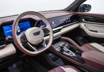 Подержанный автомобиль Geely Monjaro 2024 года (9 фото)