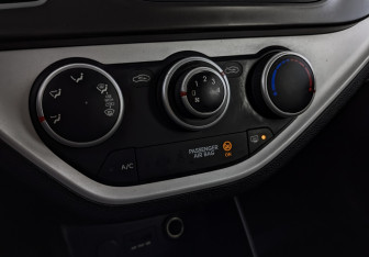 Подержанный автомобиль Kia Picanto 2013 года (25 фото)