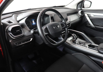 Подержанный автомобиль Geely Coolray 2021 года (9 фото)