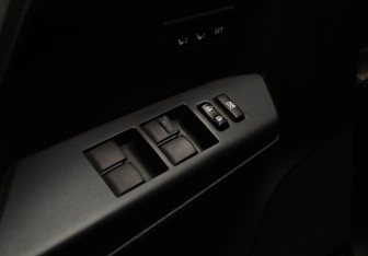 Подержанный автомобиль Toyota RAV4 2019 года (15 фото)