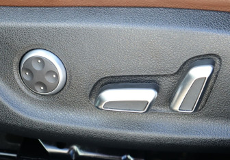 Подержанный автомобиль Audi A6 Sedan 2012 года (12 фото)
