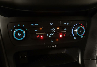 Подержанный автомобиль Ford Focus Hatchback 2017 года (13 фото)