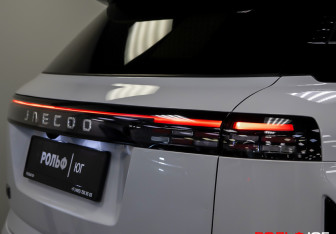 Подержанный автомобиль Jaecoo J7 2025 года (26 фото)