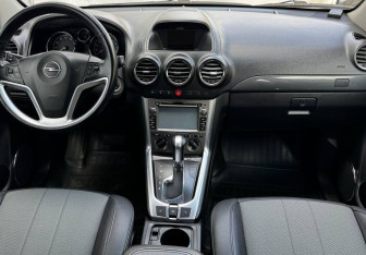 Подержанный автомобиль Opel Antara 2012 года (9 фото)