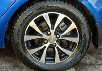 Подержанный автомобиль Kia Rio Sedan 2012 года (9 фото)