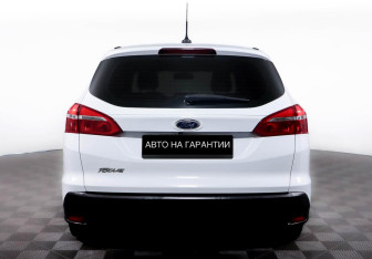 Подержанный автомобиль Ford Focus Wagon 2018 года (5 фото)