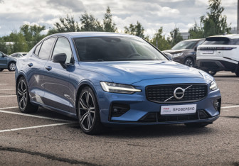 Подержанный автомобиль Volvo S60 2021 года (3 фото)
