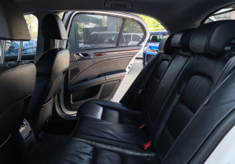 Подержанный автомобиль Skoda Superb Liftback 2012 года (8 фото)