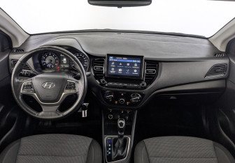 Подержанный автомобиль Hyundai Solaris Sedan 2021 года (13 фото)