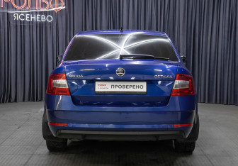 Подержанный автомобиль Skoda Octavia Liftback 2019 года (6 фото)