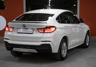 Подержанный автомобиль BMW X4 2017 года (5 фото)