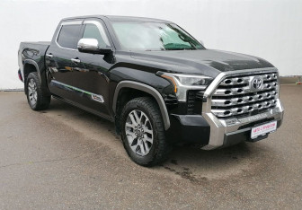 Подержанный автомобиль Toyota Tundra 2021 года (3 фото)