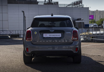 Подержанный автомобиль MINI Countryman 2020 года (8 фото)