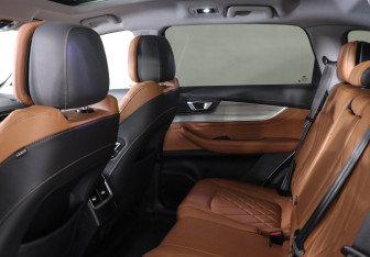 Подержанный автомобиль Chery Tiggo 8 Pro Max 2023 года (12 фото)