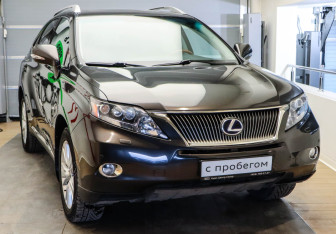 Подержанный автомобиль Lexus RX 2010 года (3 фото)