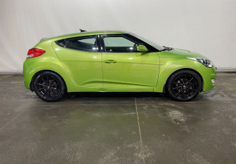 Подержанный автомобиль Hyundai Veloster 2013 года (7 фото)