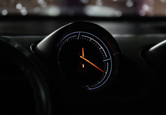 Подержанный автомобиль Bentley Bentayga 2016 года (27 фото)