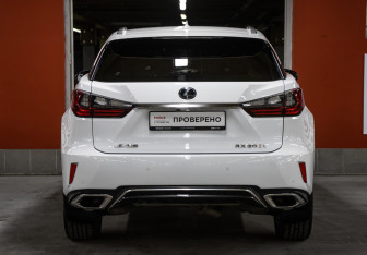 Подержанный автомобиль Lexus RX 2015 года (6 фото)