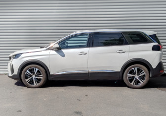 Подержанный автомобиль Peugeot 5008 Suv 2021 года (8 фото)
