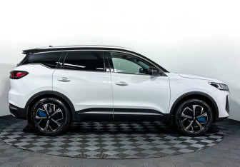 Подержанный автомобиль Chery Tiggo 7 Pro Plug-in Hybrid 2023 года (4 фото)