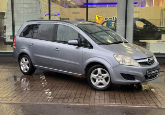 Подержанный автомобиль Opel Zafira Compactvan 2008 года (3 фото)