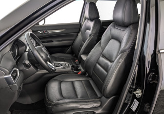 Подержанный автомобиль Mazda CX-5 2017 года (20 фото)