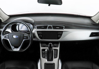 Подержанный автомобиль Geely Atlas 2019 года (6 фото)