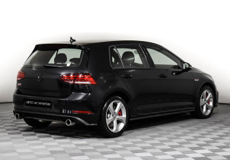 Подержанный автомобиль Volkswagen Golf GTI Hatchback 2019 года (5 фото)
