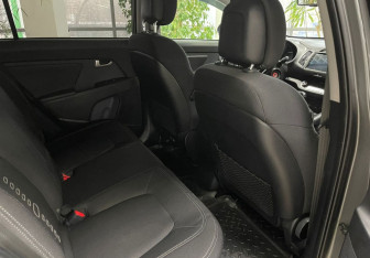 Подержанный автомобиль Kia Sportage 2013 года (18 фото)