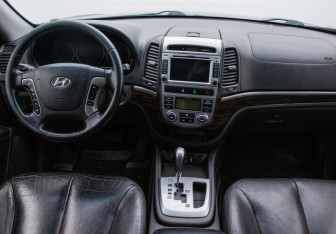 Подержанный автомобиль Hyundai Santa Fe 2011 года (13 фото)