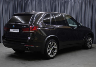 Подержанный автомобиль BMW X5 2014 года (5 фото)