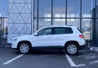 Подержанный автомобиль Volkswagen Tiguan 2010 года (8 фото)